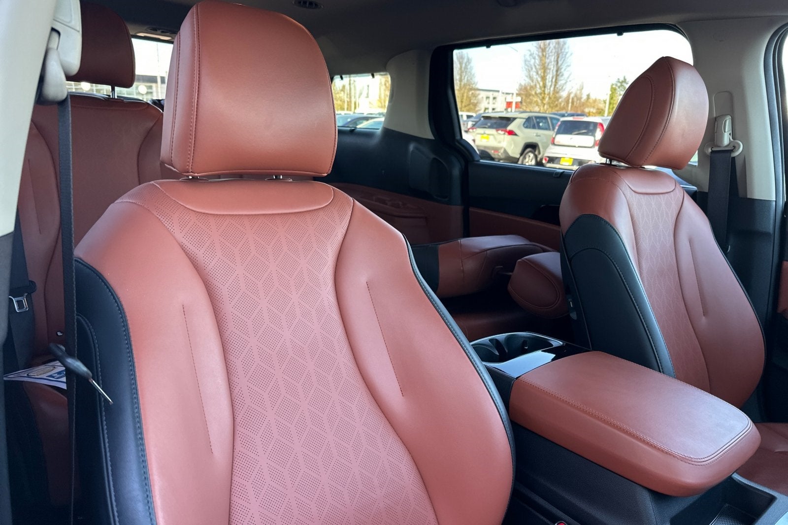 2023 Kia Carnival SX