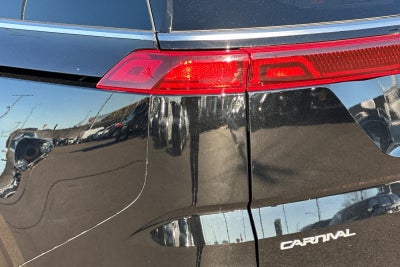 2023 Kia Carnival SX