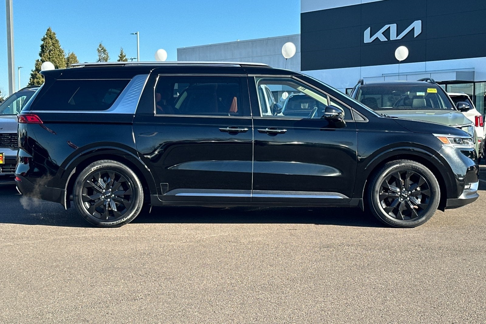 2023 Kia Carnival SX