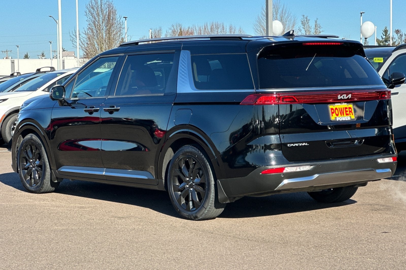 2023 Kia Carnival SX