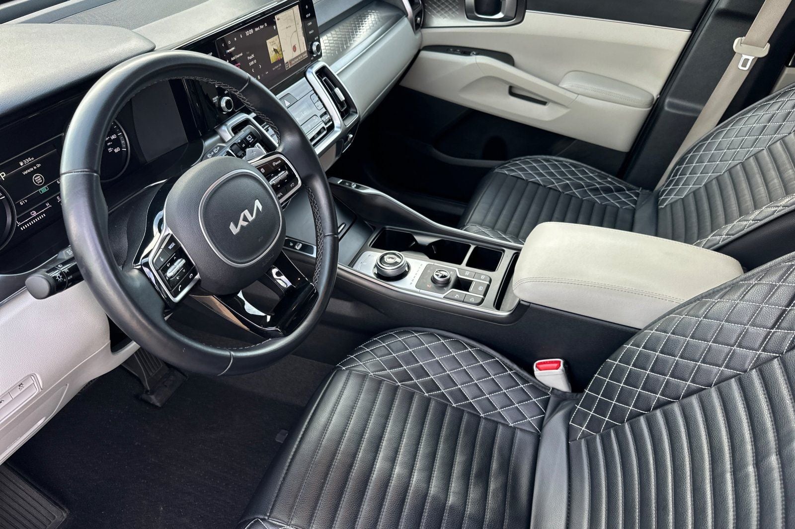 2022 Kia Sorento Hybrid S