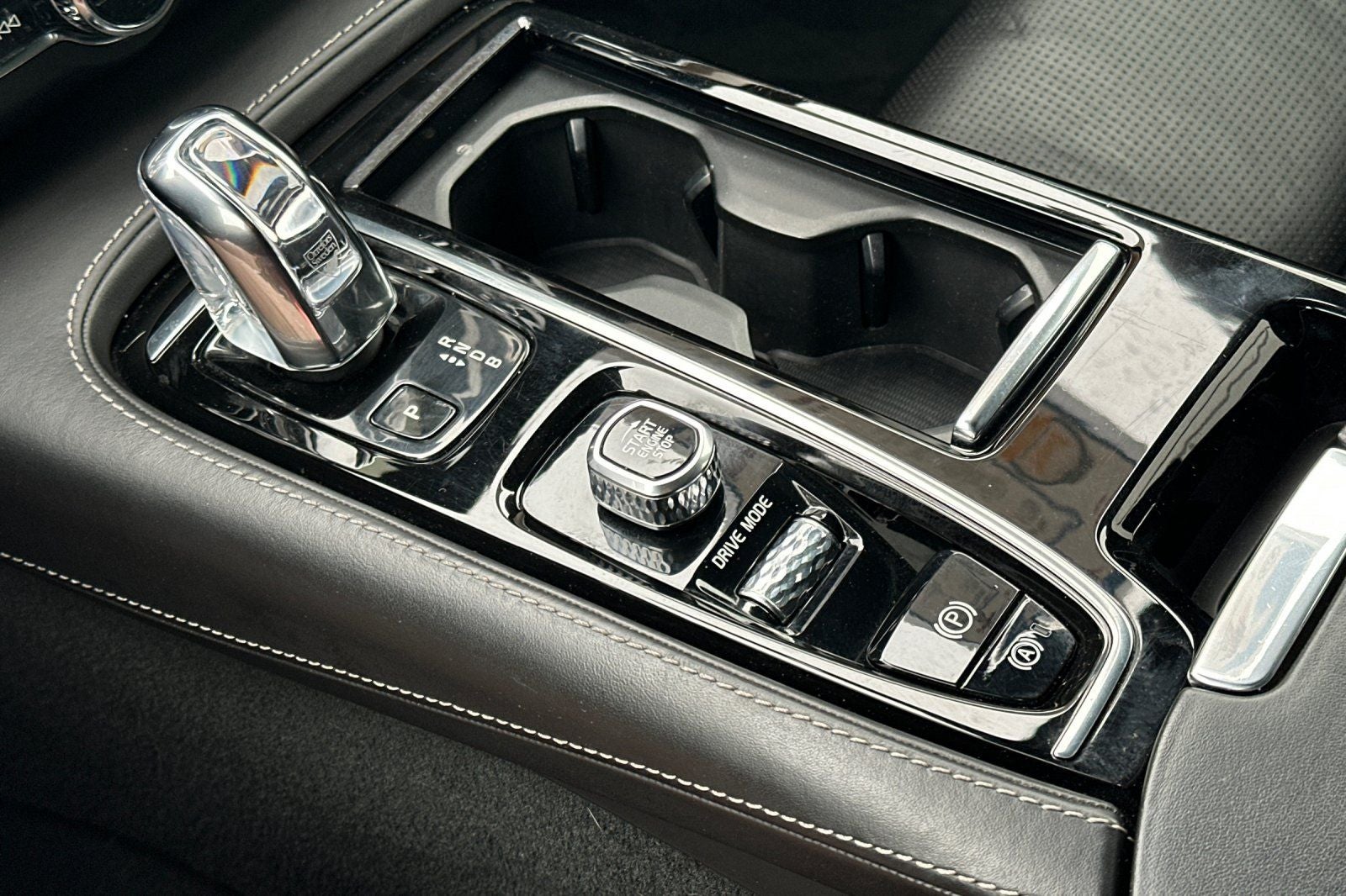 2018 Volvo S90 Hybrid T8 Inscription