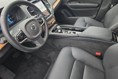 2023 Volvo XC90 B5 Plus