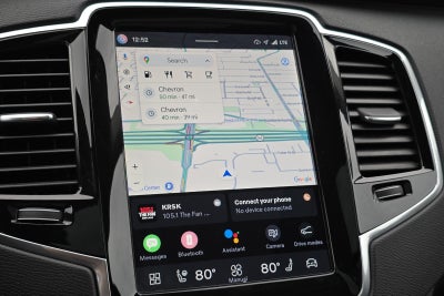 2023 Volvo XC90 B5 Plus