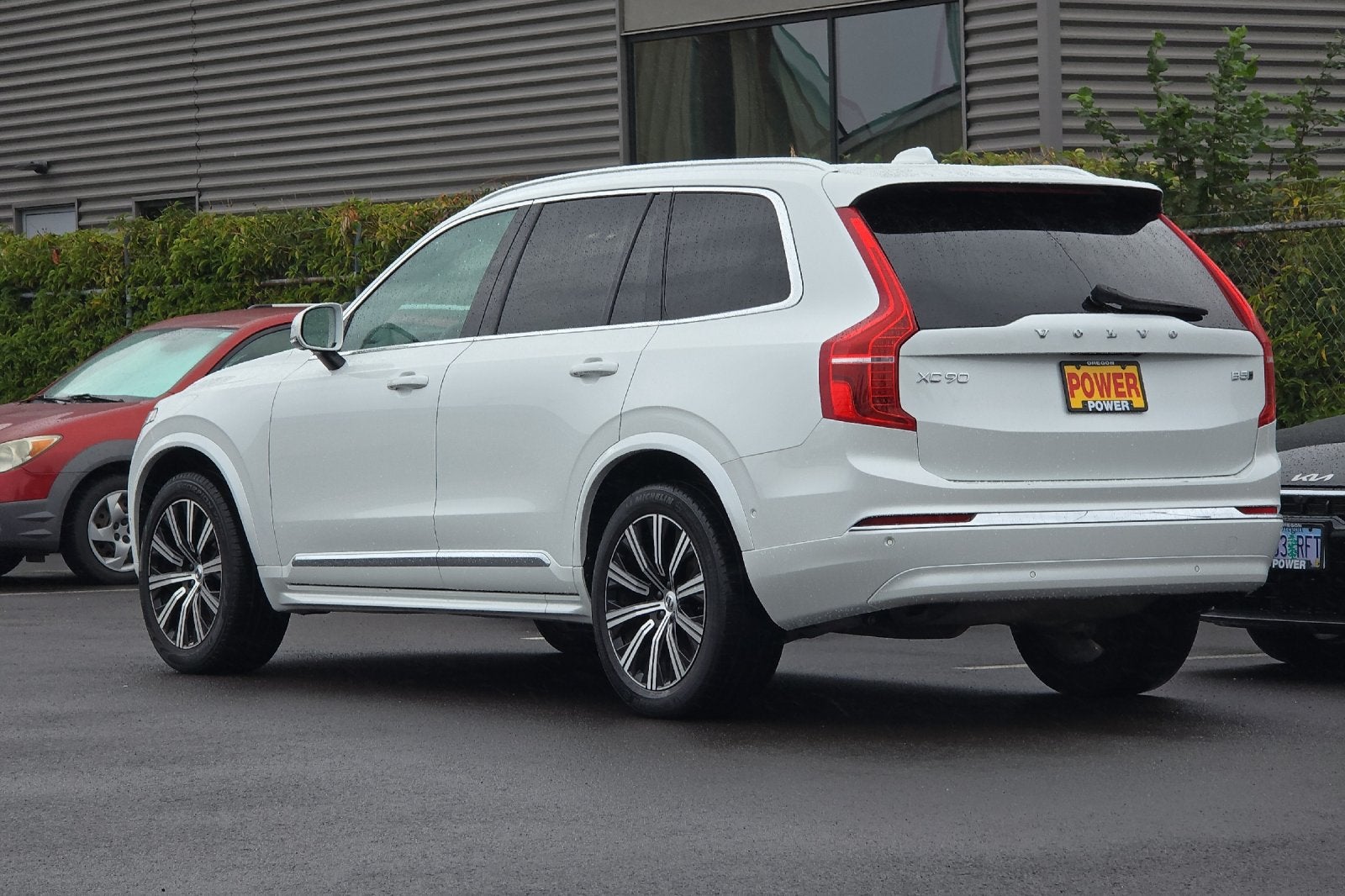 2023 Volvo XC90 B5 Plus
