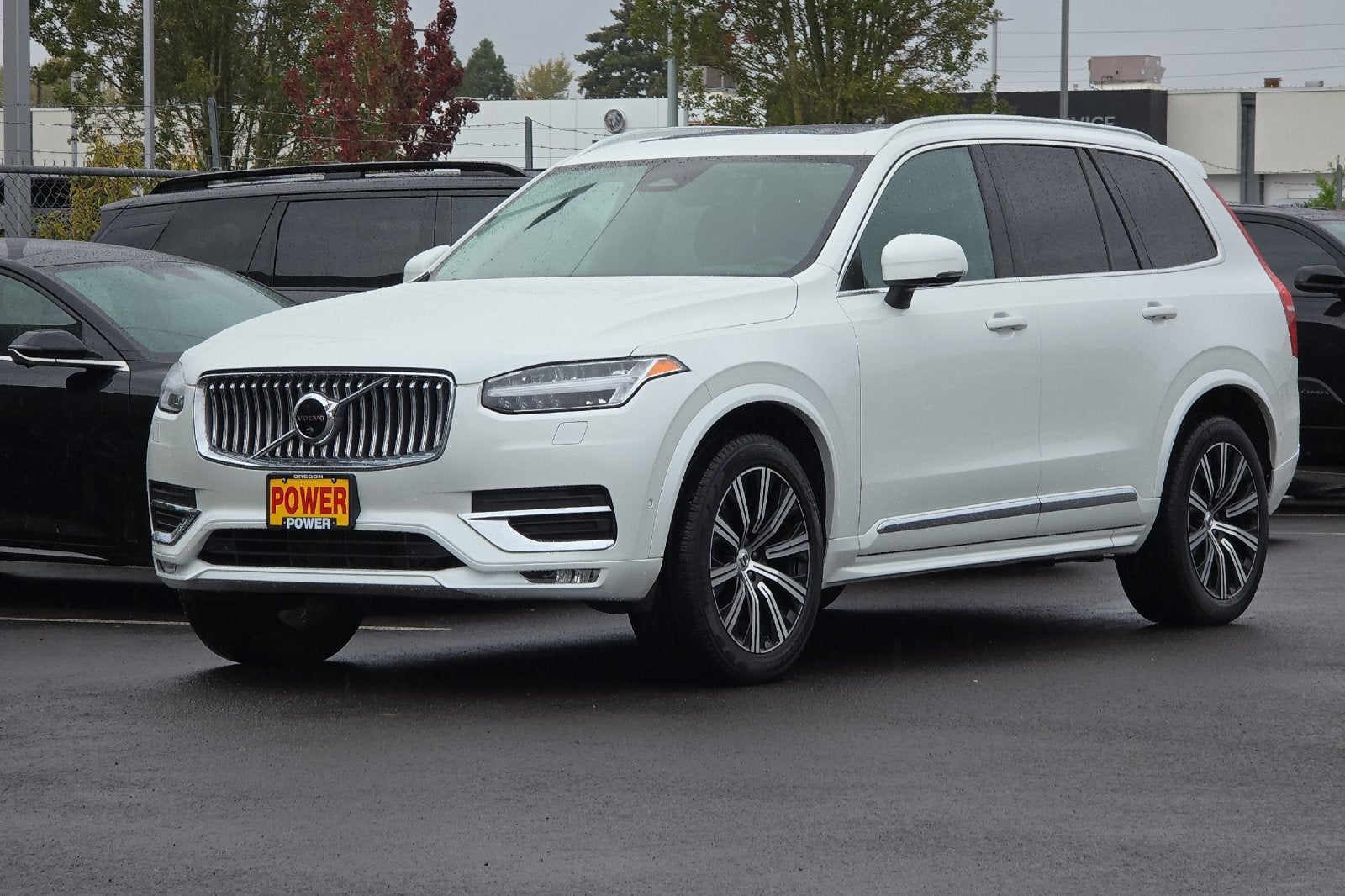 2023 Volvo XC90 B5 Plus