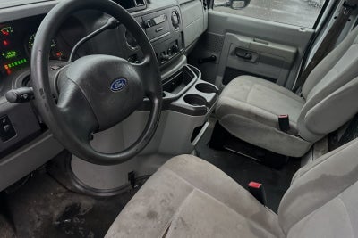 2011 Ford E-350SD 14 FT Power Lift Gate